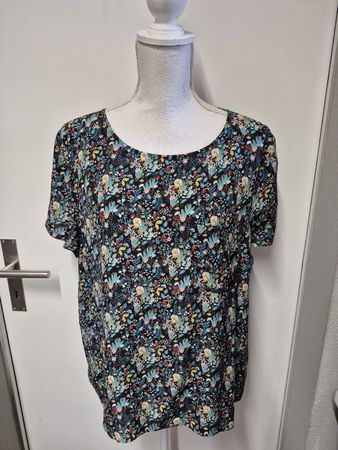 Des Petits Hauts Seidenshirt/ Bluse Gr. T4 (L) Blumenmuster