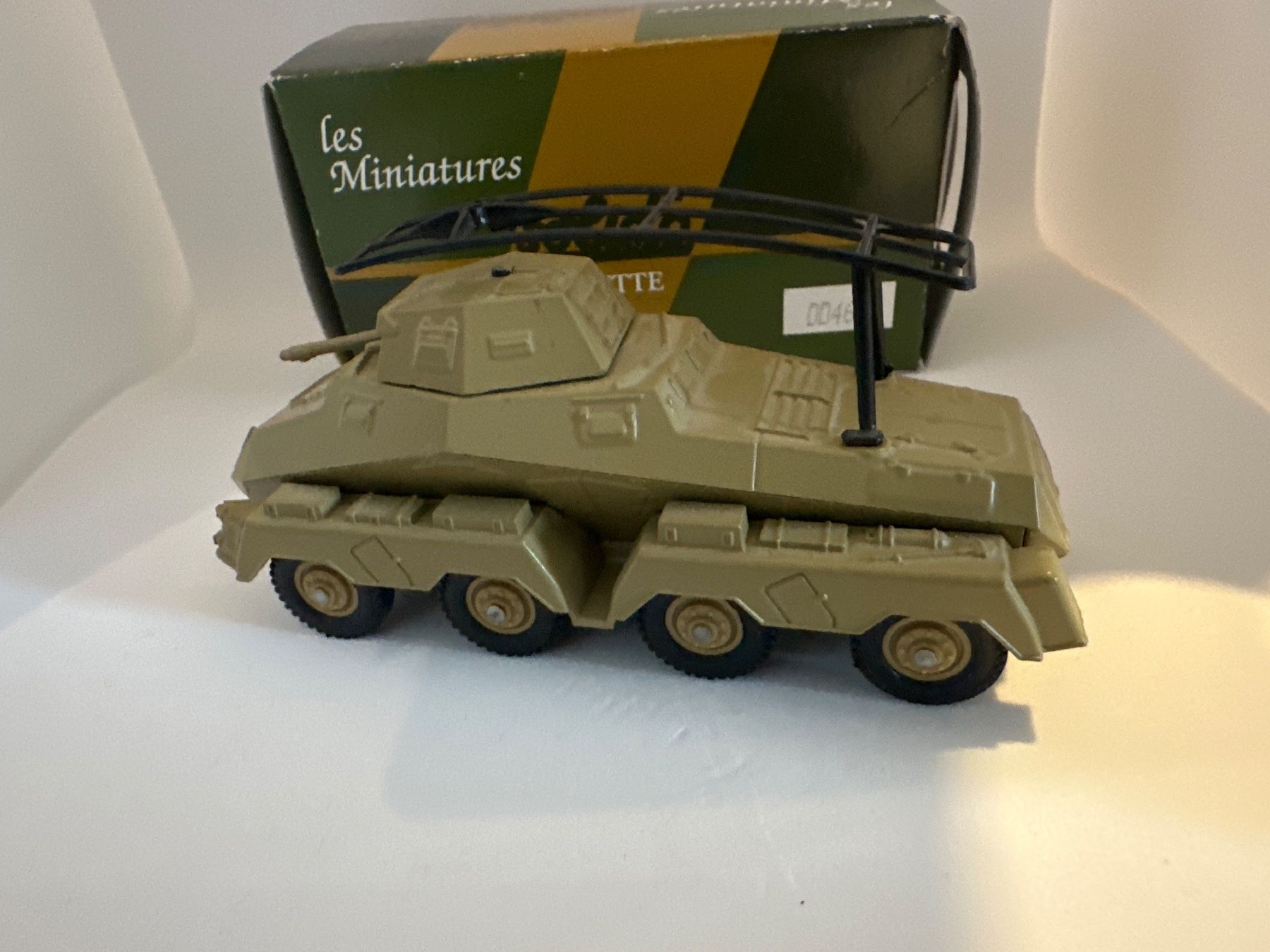 Kit di modellismo & Modellini statici: solido Bussing-Nag SD KFZ 232 – Usato da St-Légier-Chiésaz venduto da EvaVDRiviera