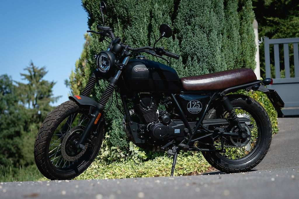 Brixton Motorcycles Strada: Brixton Cromwell 125cc - Comme neuve - 250km – Usato da Gressy venduto da Bryan_N