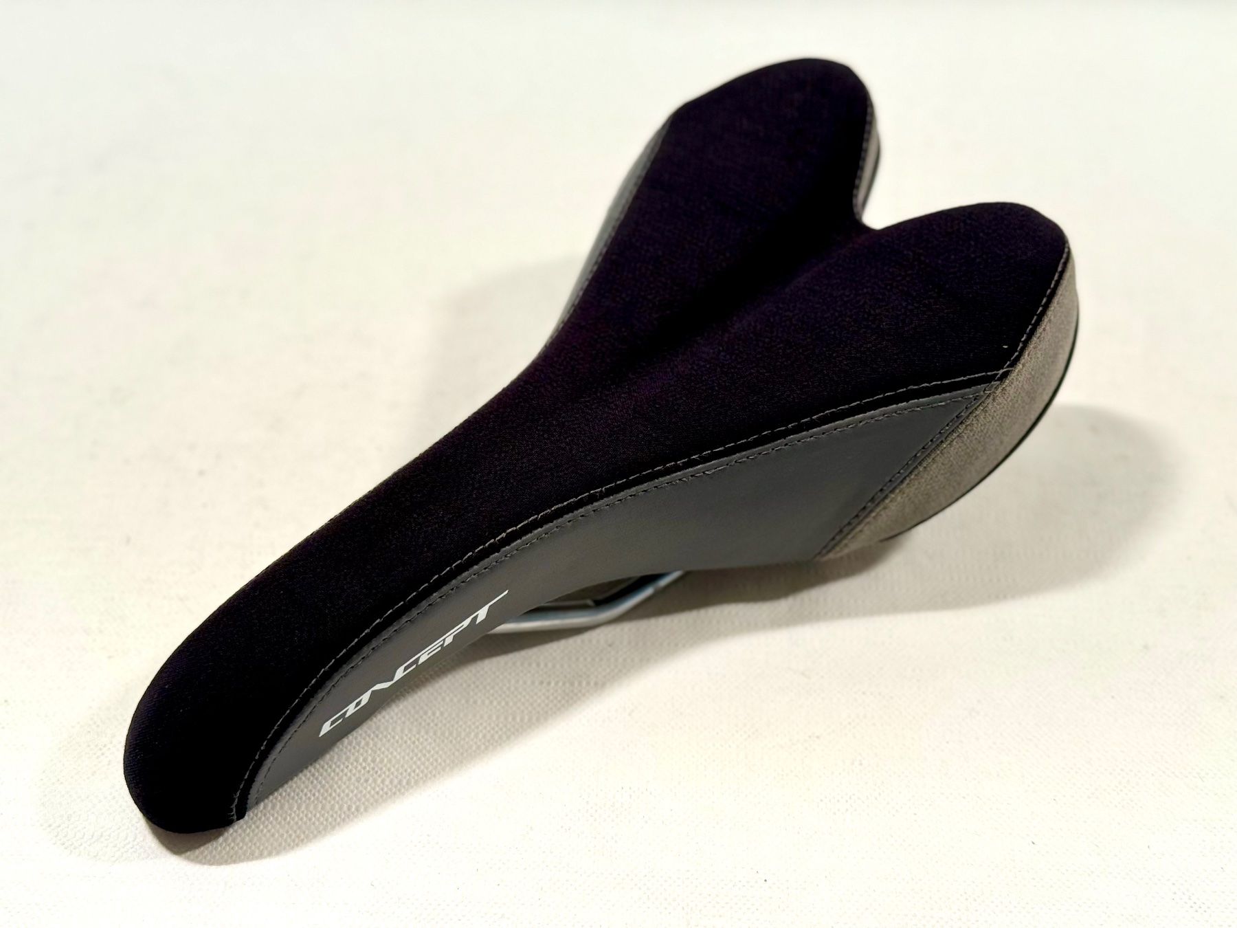 Ersatzteile: VELO CONCEPT Saddle Sattel neuwertig! – Gebraucht aus Luzern von bikeandbeltcom 1