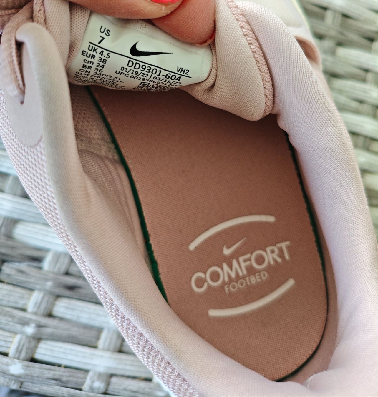 Nike Scarpe da donna: Nike Turnschuhe Gr 38 Rosé – Usato da Heiden venduto da Sunshine1504 1