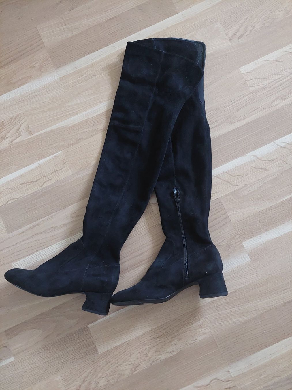 Unisa Scarpe da donna: Edler Overknee Stiefel – Nuovo (secondo la descrizione) da Basel venduto da 2024cp