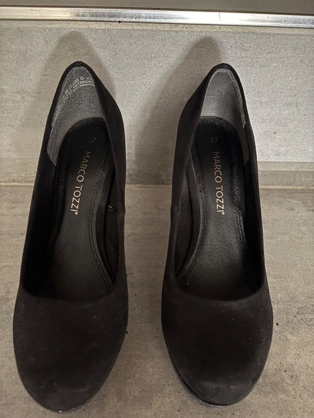 Chaussures femmes: Marco Tozzi Pumps schwarz - Grösse 37 – D'occasion à Kleinandelfingen par Baba23