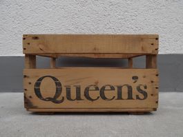 1 alte Holzkiste QUEENS Kiste Getränkekiste Harass