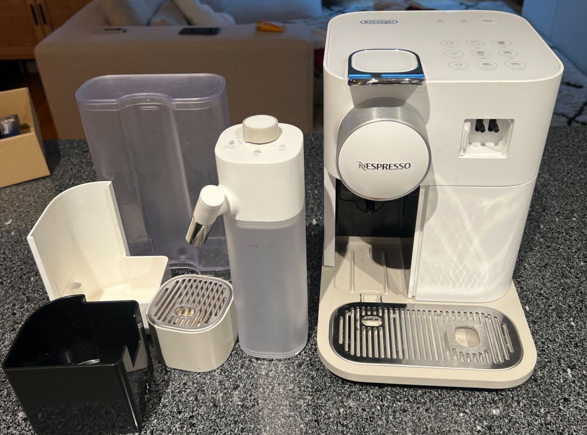 Nespresso Kaffeemaschinen & Espressomaschinen: Nespresso latissima – Neu (gemäss Beschreibung) aus bonstetten von Morellee 2