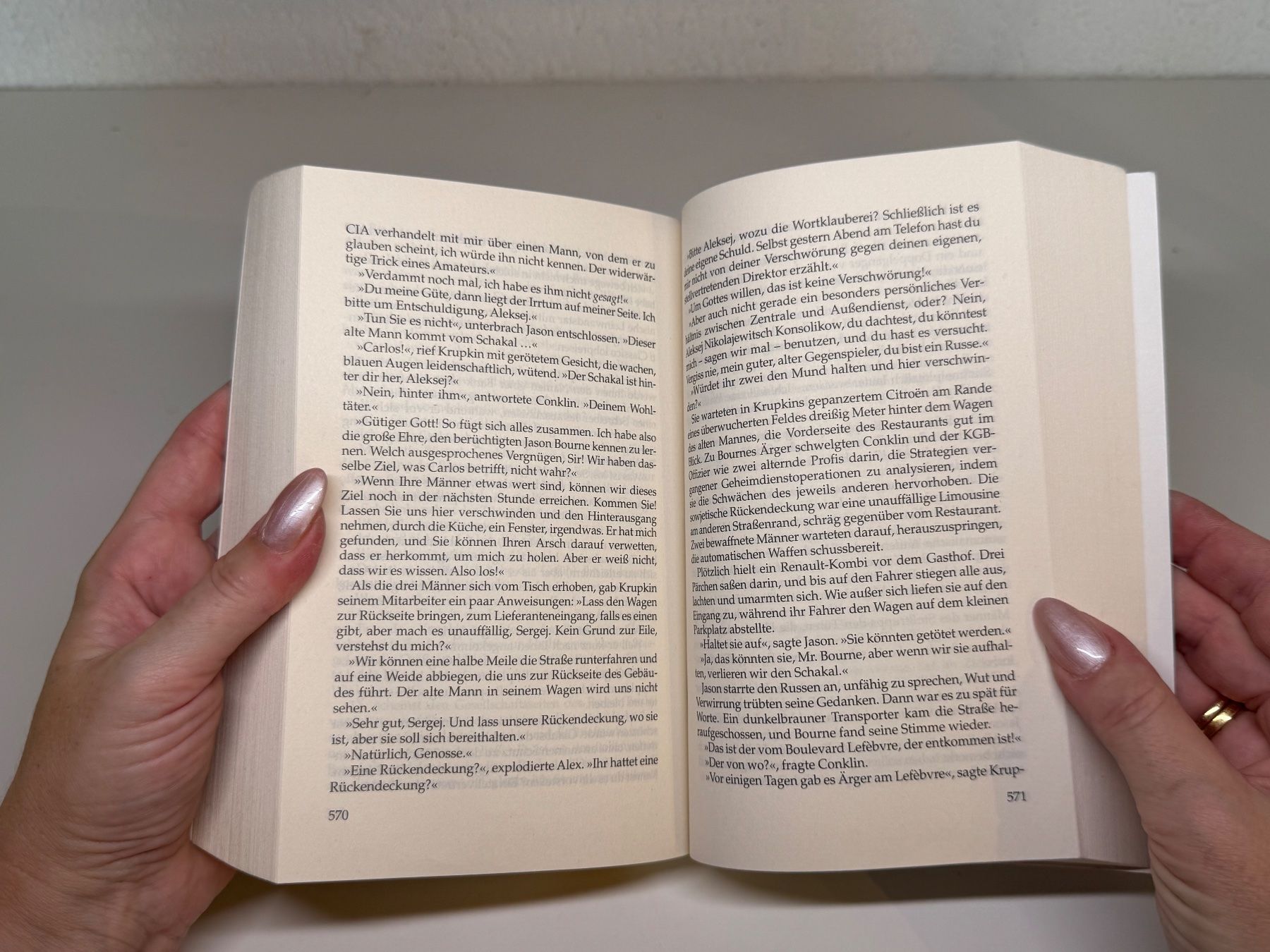 Libri: ROMAN: Robert Ludlum, Das Bourne Ultimatum – Usato da Grosswangen venduto da Deutsche_Romane 6