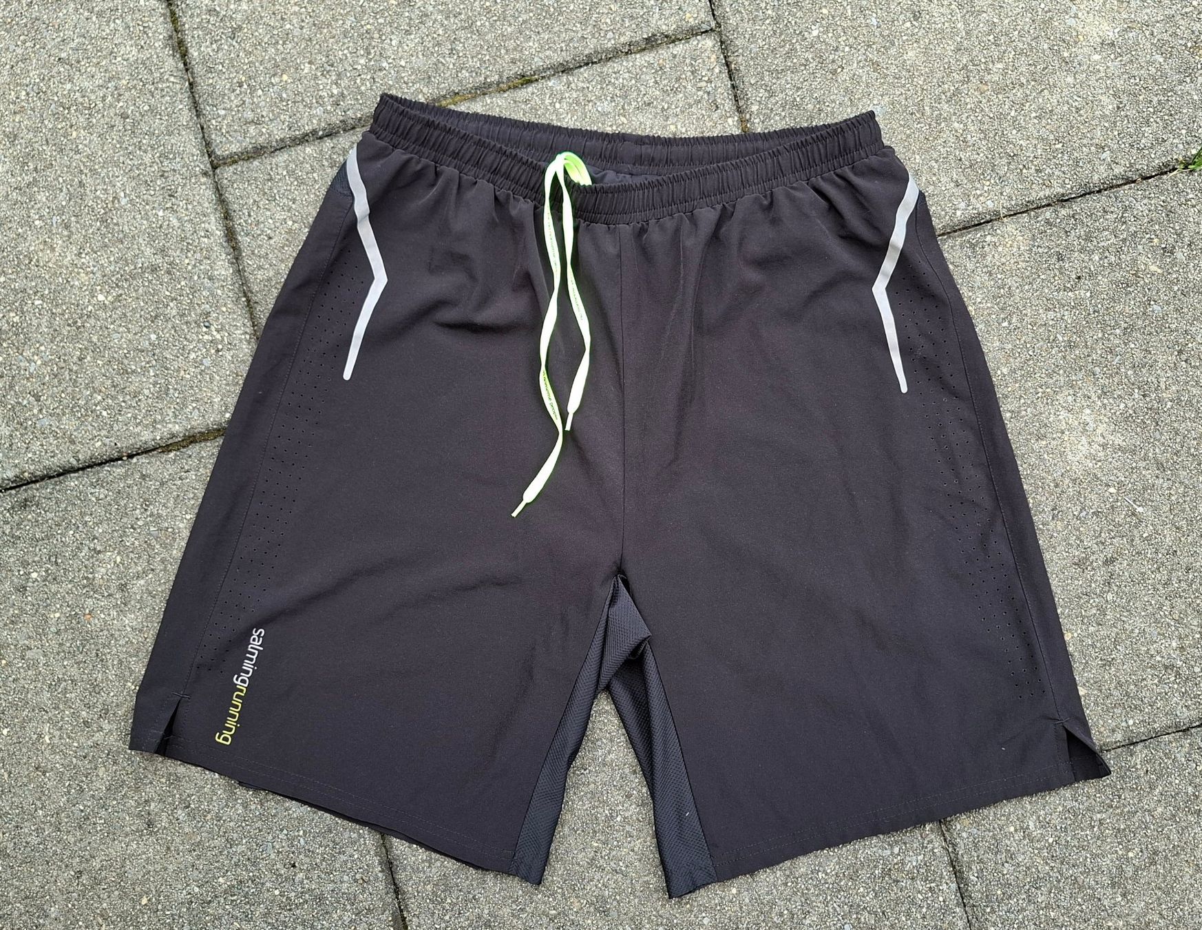 Pantaloni: Sporthosen kurz – Usato da Küssnacht am Rigi venduto da AutoVilla