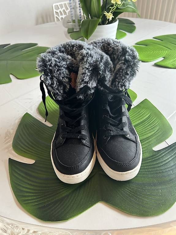 Bench Chaussures filles: Neuves Bench pointure 37 – D'occasion à Monthey par meganoe 2