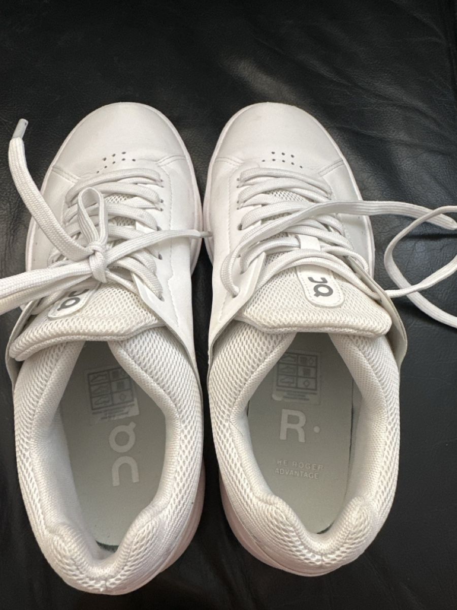 On Scarpe da donna: On The Roger Advantage  Weiss EU39 – Nuovo (secondo la descrizione) da Niederglatt ZH venduto da Laurita1972 7