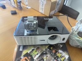Beamer BenQ MH680 DLP Projector Specs in s. guter Zustand
