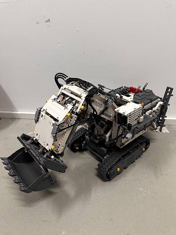 Kit di costruzioni: Lego Technic Liebherr Bagger R9800 – Usato da Rupperswil venduto da Bookie92 4