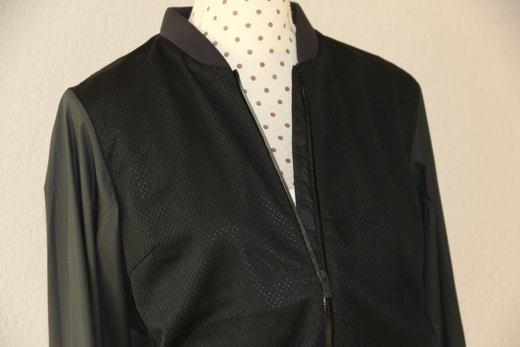 Peak Performance Giacche: Leichte  Jacke von Peak Performance Gr.M-S NEU – Nuovo e nell'imballaggio originale da Oberwil-Lieli venduto da Svetlana28 2