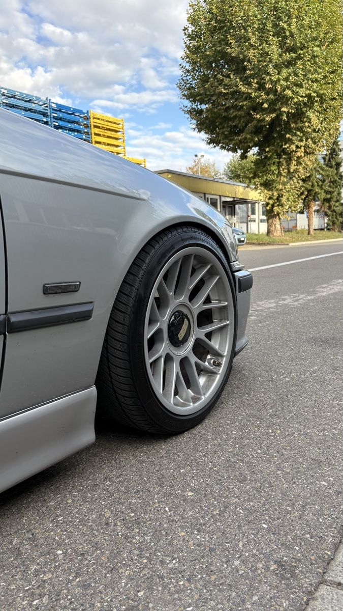 BMW Automobili: Bmw e36 320i Limousine – Usato da Bülach venduto da gab_gdm6 4