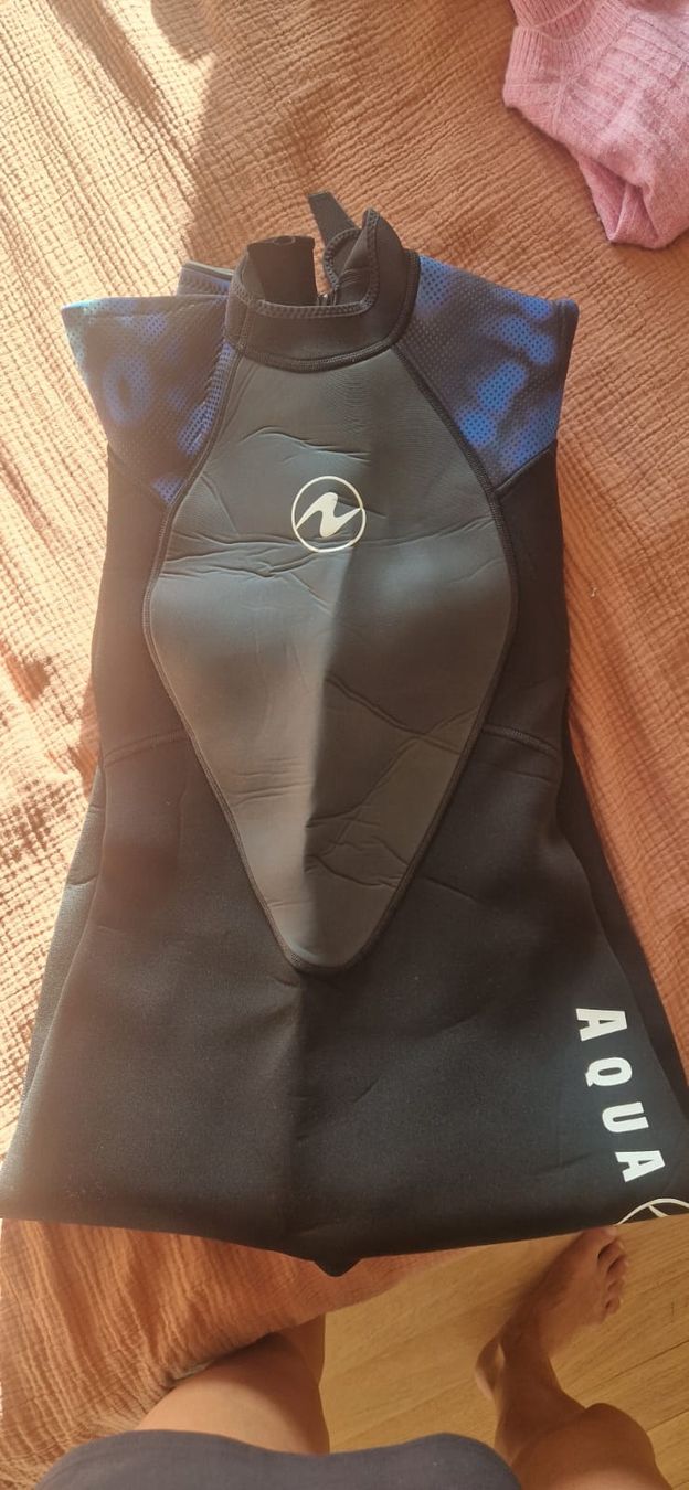 Combinaisons de plongée: Combinaison plongée 3mm aqualung - hydroflex M750 – D'occasion à La Tour-de-Peilz par joa_5ht5
