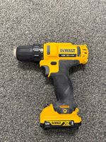 DeWalt 12V Akku-Bohrschrauber inkl. Akku und Ladegerät