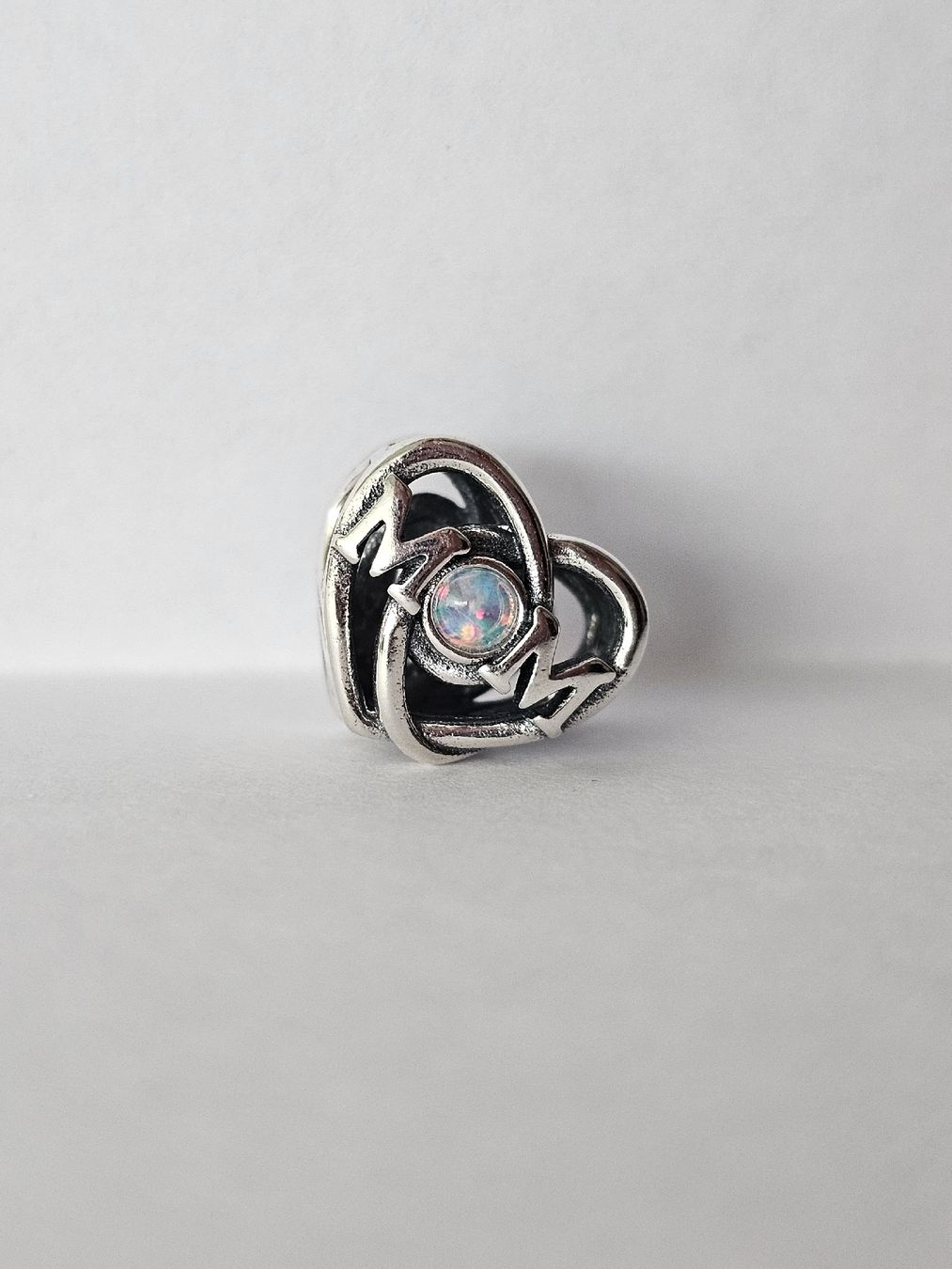 Pandora Ciondoli: Pandora MOM Herz Charm, Silber 925, Opal – Usato da Bubendorf venduto da SecretCollectors