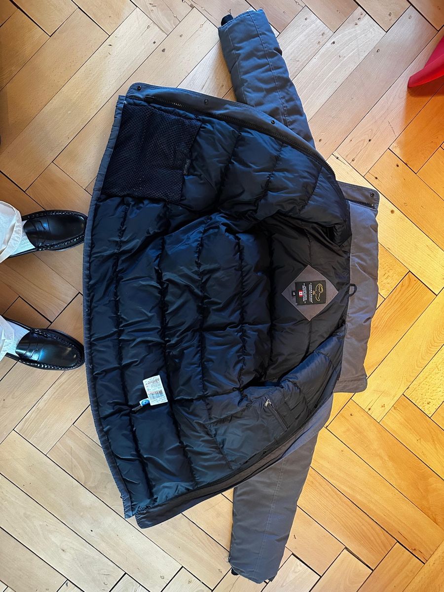 Canada Goose Giacche: Canada Goose Winter Jacke – Usato da Zürich venduto da NicolaLauraJoy 5