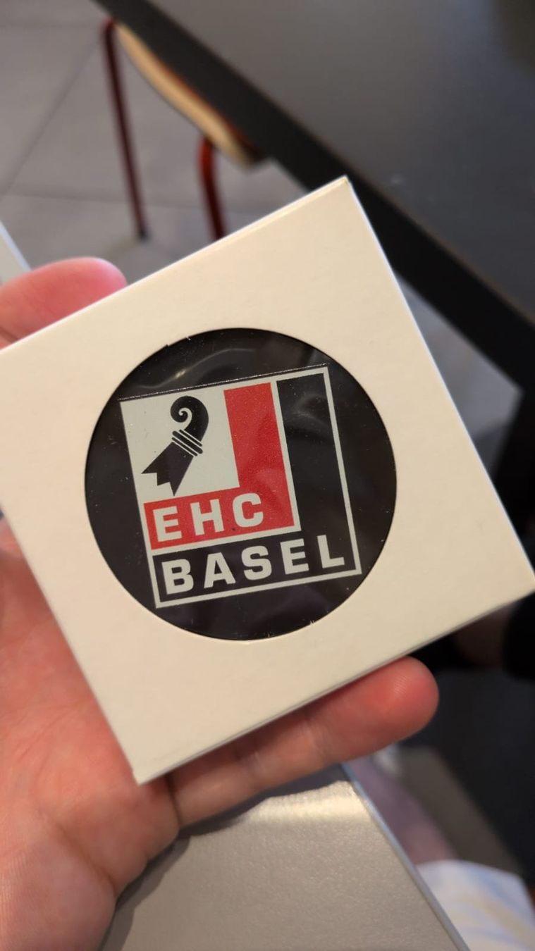Jeux: Eis Hockey Puck Tausch – Neuf avec emballage d'origine à Rünenberg par Ainhoa13