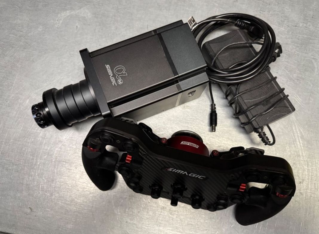 Simagic Controller: Bundle Simagic avec 2 volants  – Gebraucht aus Bevaix von yle_9hb2 2