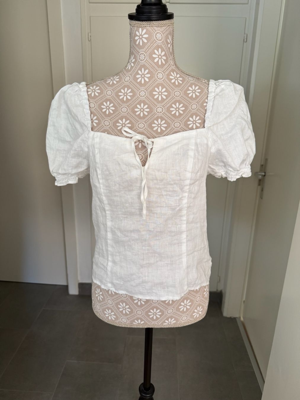 H&M Top: H&M - Top - M- Lin – Usato da Sion venduto da accroshoes