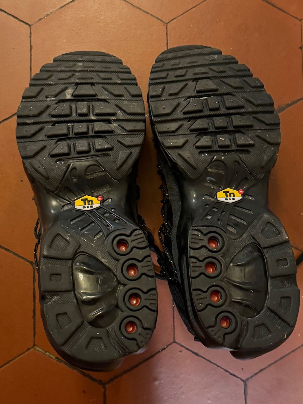 Nike Chaussures femmes: Nike Air Max Plus Utility Schwarz Gr. 38 – D'occasion à Zürich par tameier98 3