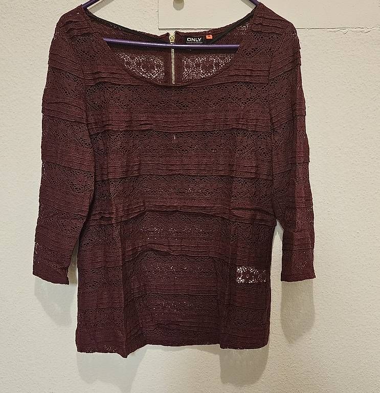Top: Shirt – Usato da Zürich venduto da LauraH01