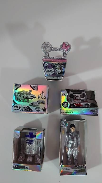 Disney Statuette: Mini Brands Disney 100 Platinum Edition – Nuovo (secondo la descrizione) da Oberbüren venduto da cas_hnn7