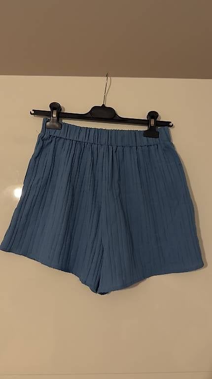Pantaloni: Short fluide bleu SHEIN – Usato da Biel/Bienne venduto da Cli 1