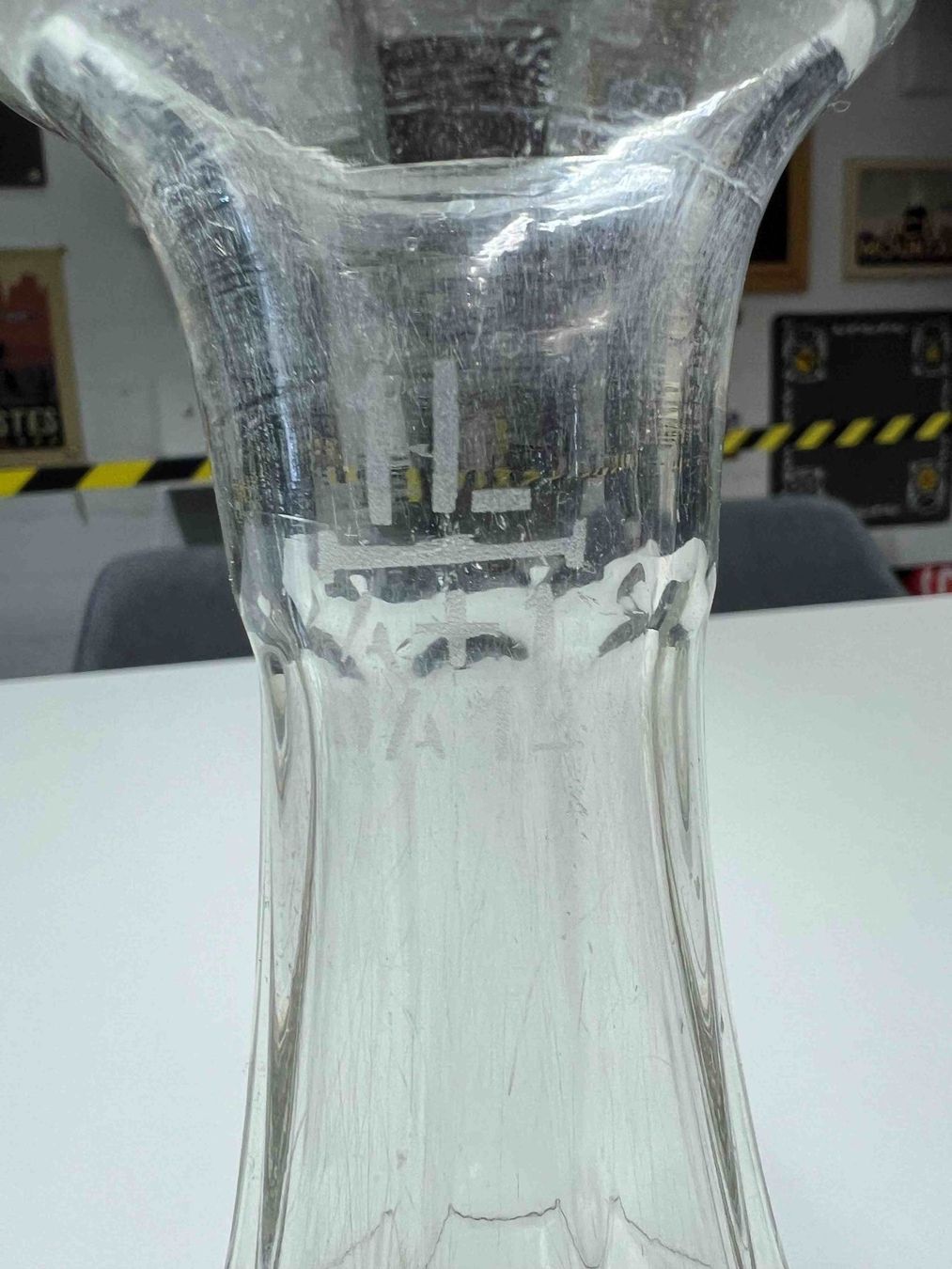 Karaffen: Alte Wasser-Karaffen (2 Stück) – Gebraucht aus Herisau von Waespi4 2