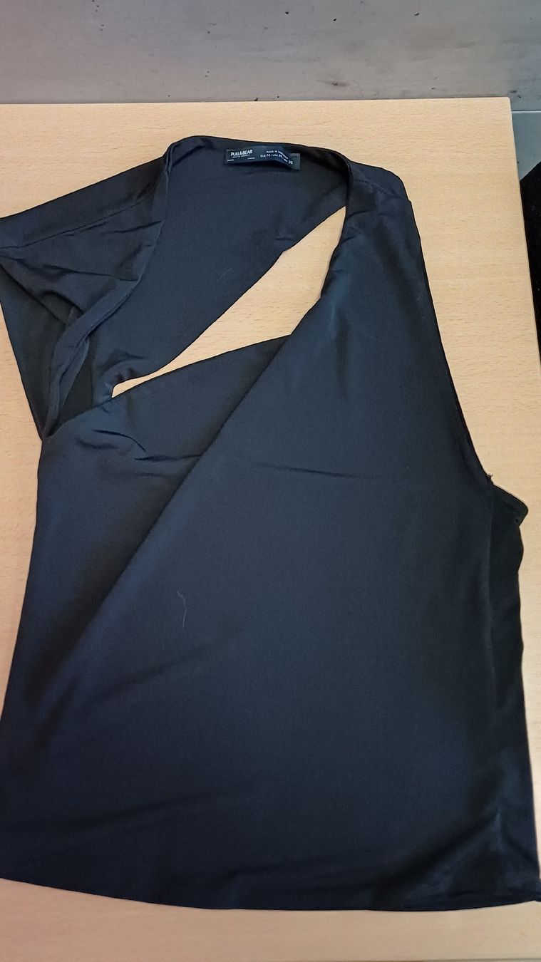 Pull&Bear Tops: Haut Pull&Bear – D'occasion à Bex par Sakito