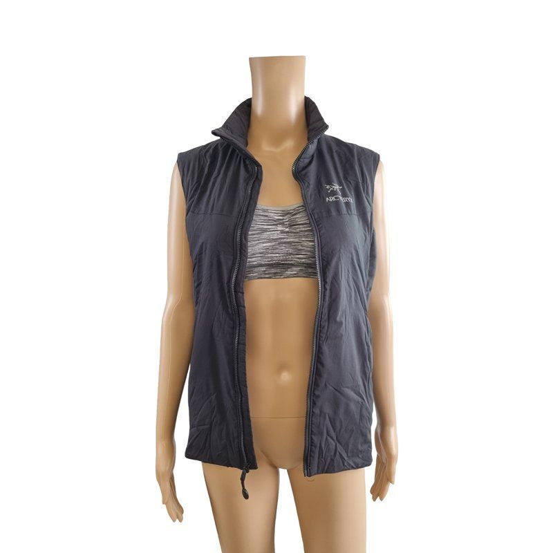 Gilets: ARC'TERYX Weste Schwarz | Gr. M – D'occasion à Wangen b. Olten par Restwert_Wangen 1
