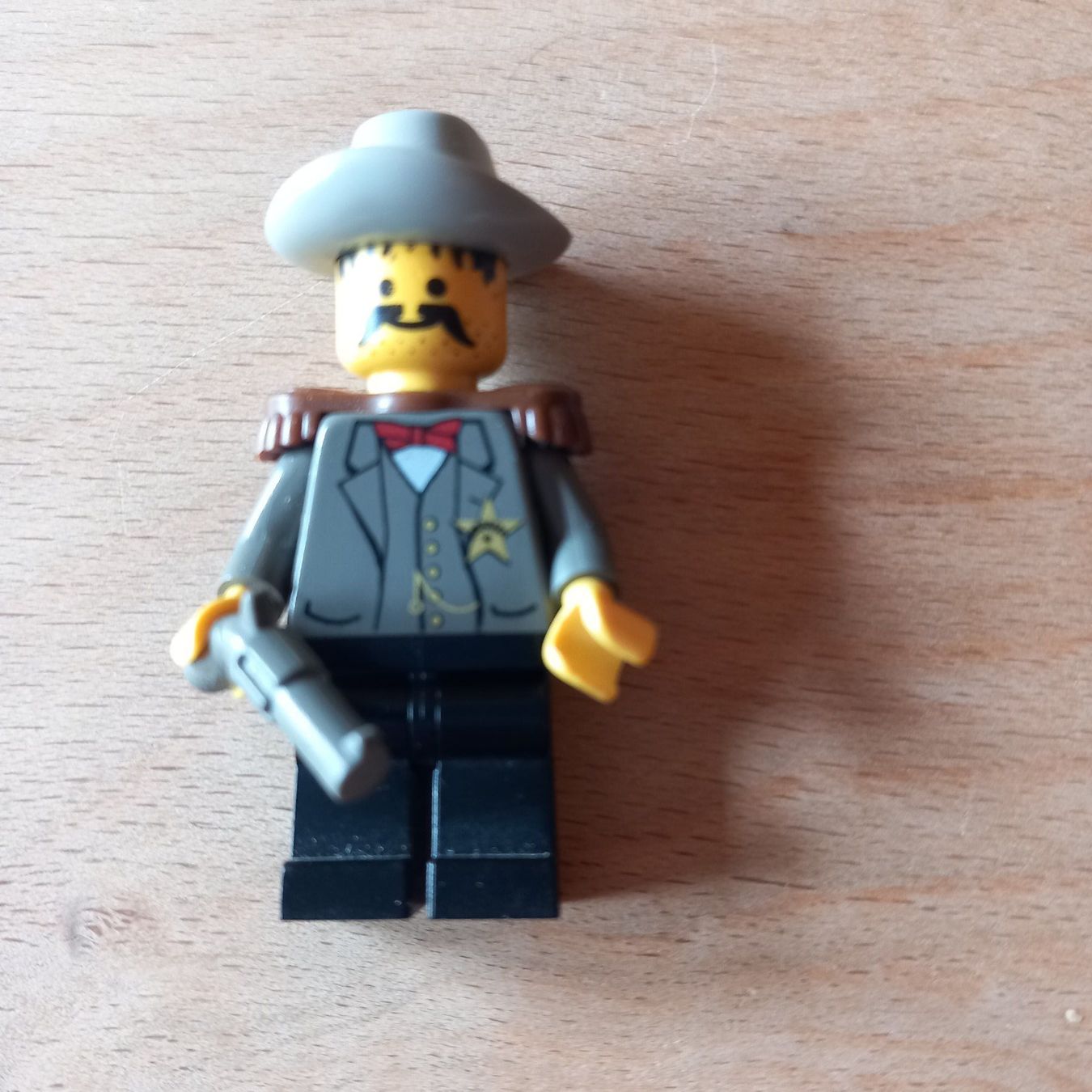 Lego Statuette: Lego Figur Sheriff – Usato da Ebnat-Kappel venduto da blazzi 1