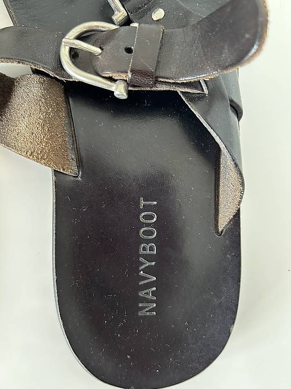 Navyboot Scarpe da uomo: Navyboot Sandalen Leder Schwarz – Usato da Winterthur venduto da TheArtAffair 1