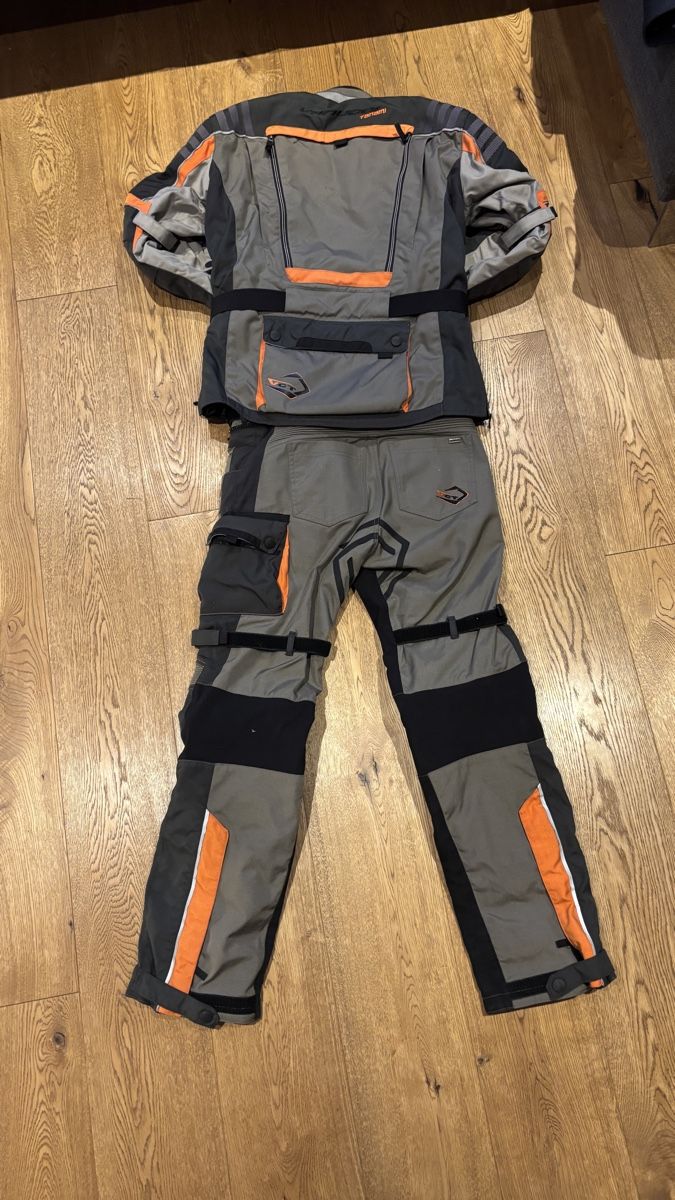 Vanucci Lotti di vestiti: Vanucci Adventure Textilkombi – Usato da Binn venduto da enea_h 1