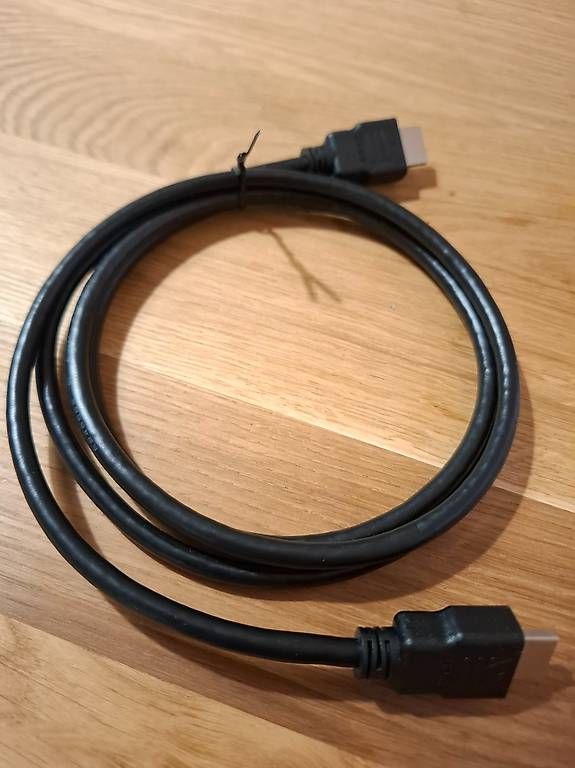 Cavi: High Speed HDMI-Kabel  – Usato da Niederuzwil venduto da Liberatopixel 2