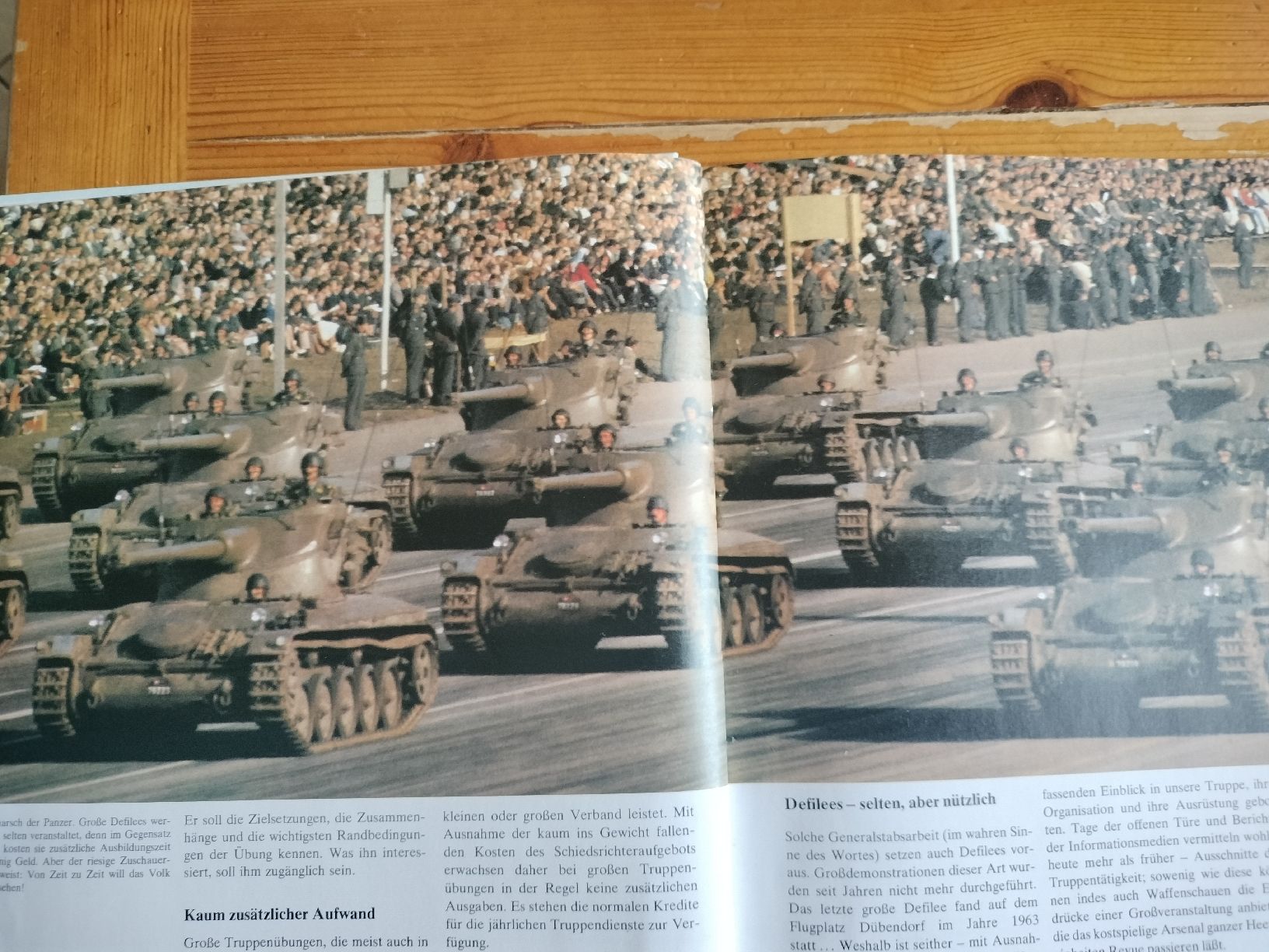 Libri: Schweizer Armee Militär Buch – Usato da Schwanden Sigrisw venduto da cadieux71 1