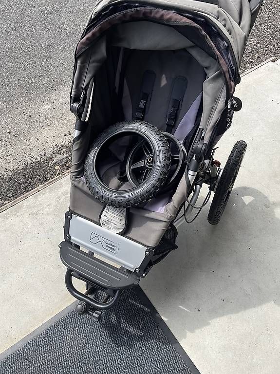 Kinderwagen: Mountain Buggy Terrain Kinderwagen – Gebraucht aus Auswil von sonnenmaedchen 1