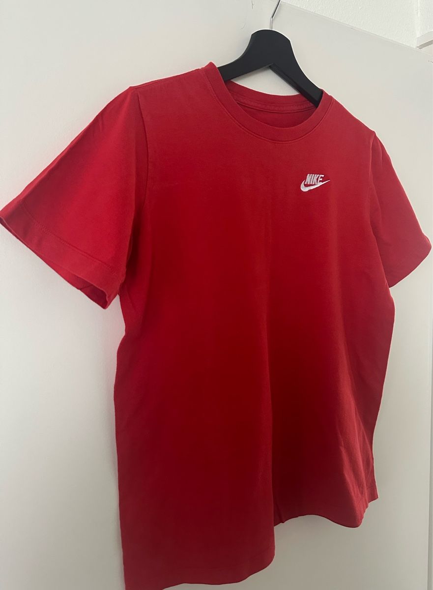 Nike Camicie, T-shirt & Polo: NIKE T-Shirt. Gr. 164 cm – Usato da Flawil venduto da mar_9chb 1