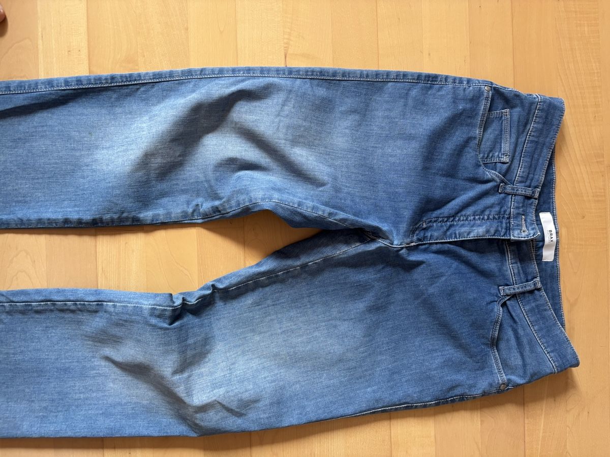 Brax Jeans: Jeans blau Grösse K38 – Usato da Kesswil venduto da Branca-01 2