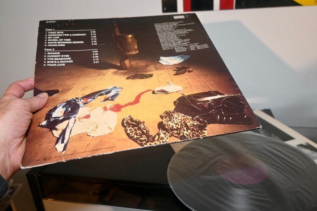Dischi in vinile: CH HARD ROCK B**ch – First Bite  M/OIS VG(+)/VG+ – Usato da Pfaffhausen venduto da mono_rec 2