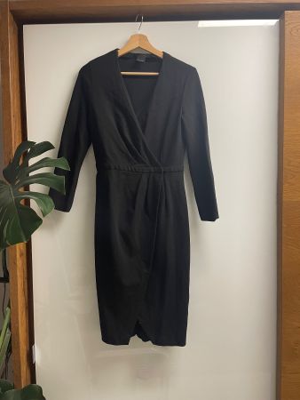 Abito PINKO nero elegante, taglia 42- perfetto!