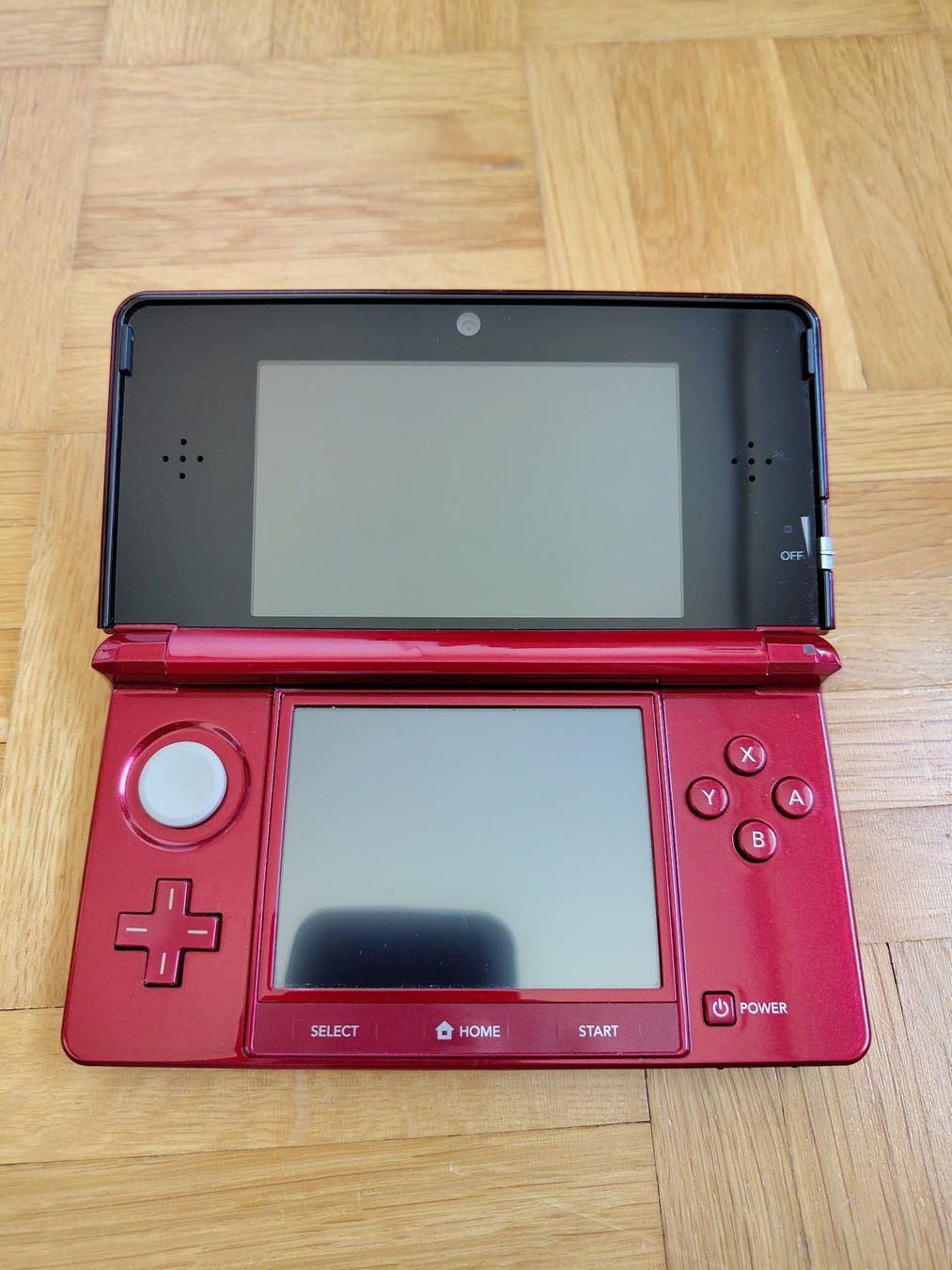 Nintendo Consoles: Nintendo 3DS - Metallic Red – D'occasion à Meyrin par Flurrio 3