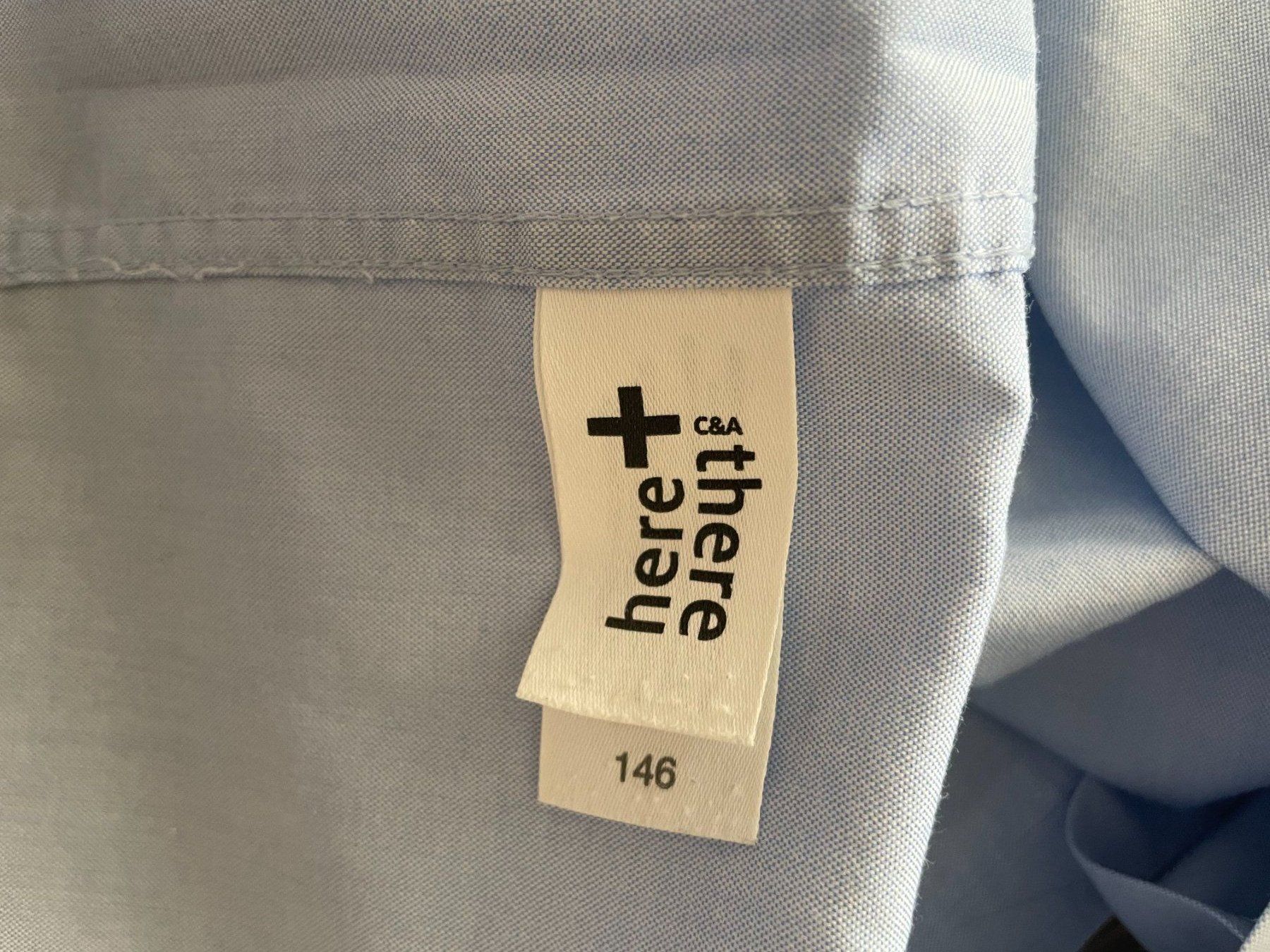 C&A Chemises, T-shirts & Polos: Langarm Hemd hellblau Grösse 146 – D'occasion à Neftenbach par hochulmr 2