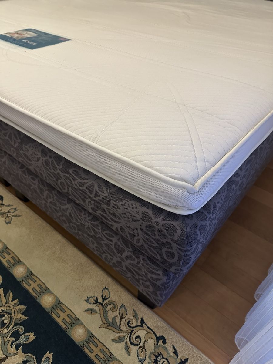 Lits: Boxspringbett – D'occasion à Kirchberg (BE) par EsraA 1