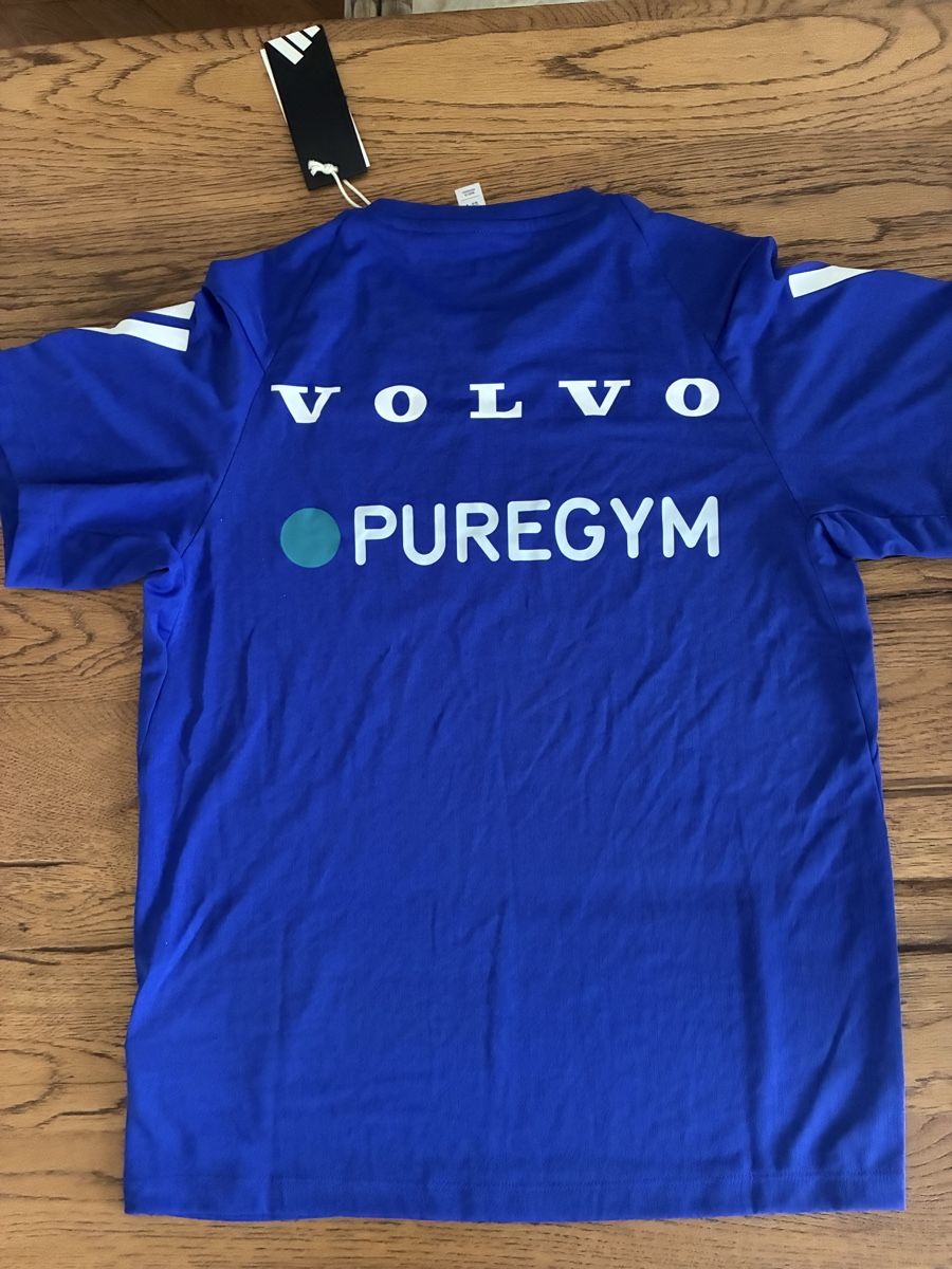 Adidas T-Shirts: Adidas Laufshirt – Neu und originalverpackt aus Solothurn von veylo 1