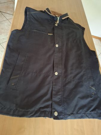 Gilet marque Umberto Rosetti noir taille 38/40 