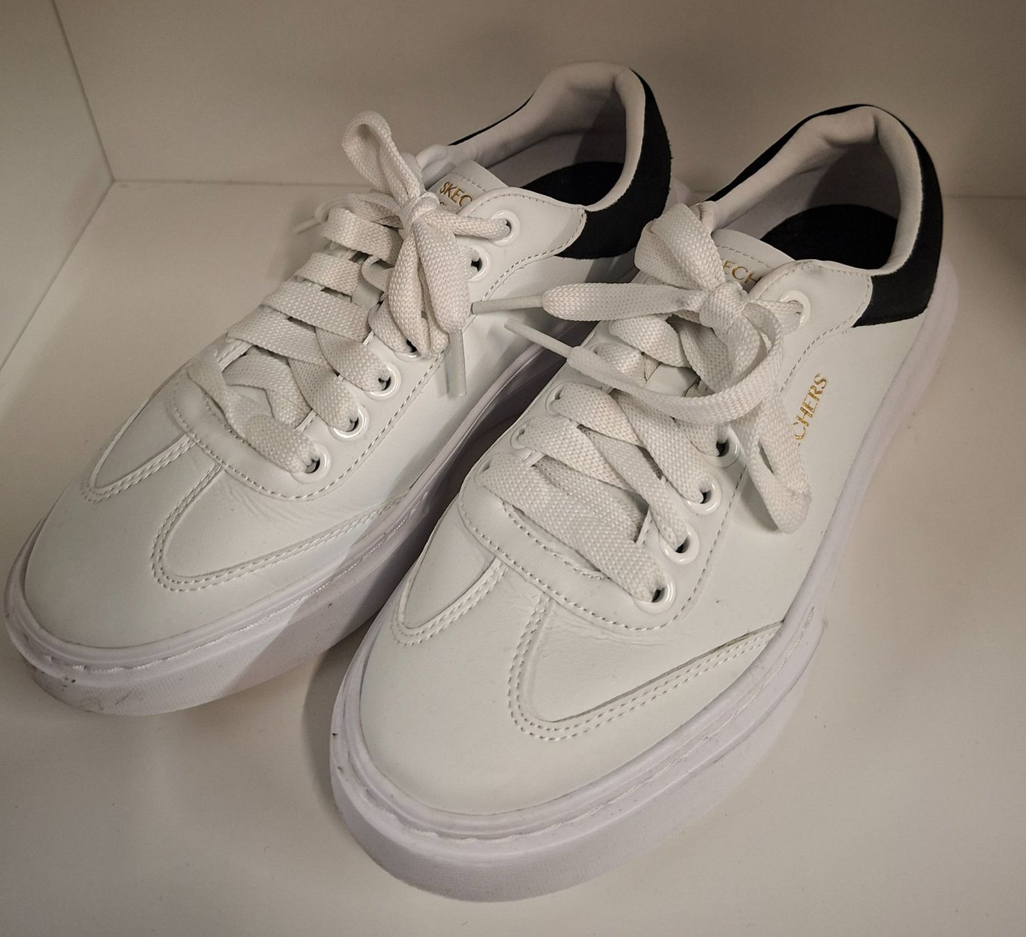 Skechers Damenschuhe: Skechers Sneaker Gr. 36.5 – Neu (gemäss Beschreibung) aus hombrechtikon von Marijo