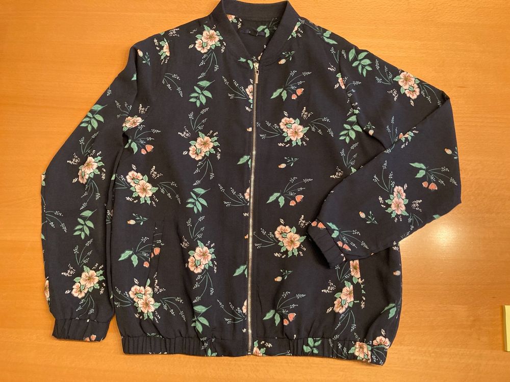 Ikea Werbung Jacke Mit Blumen