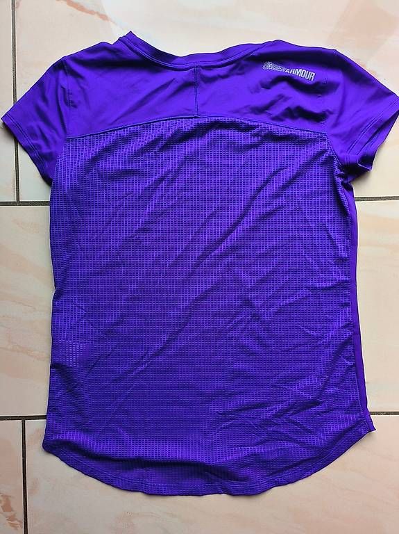 Under Armour Kleiderpakete: Lot T-shirts de Sport – Gebraucht aus Grône von mmaye 3