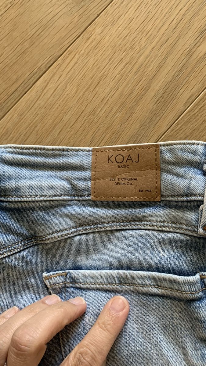 Zara Jeans: 1 Jeans ZARA + 1 Jeans KOAJ XS/S – Usato da Zürich venduto da Angela_Fashion_Lover 5